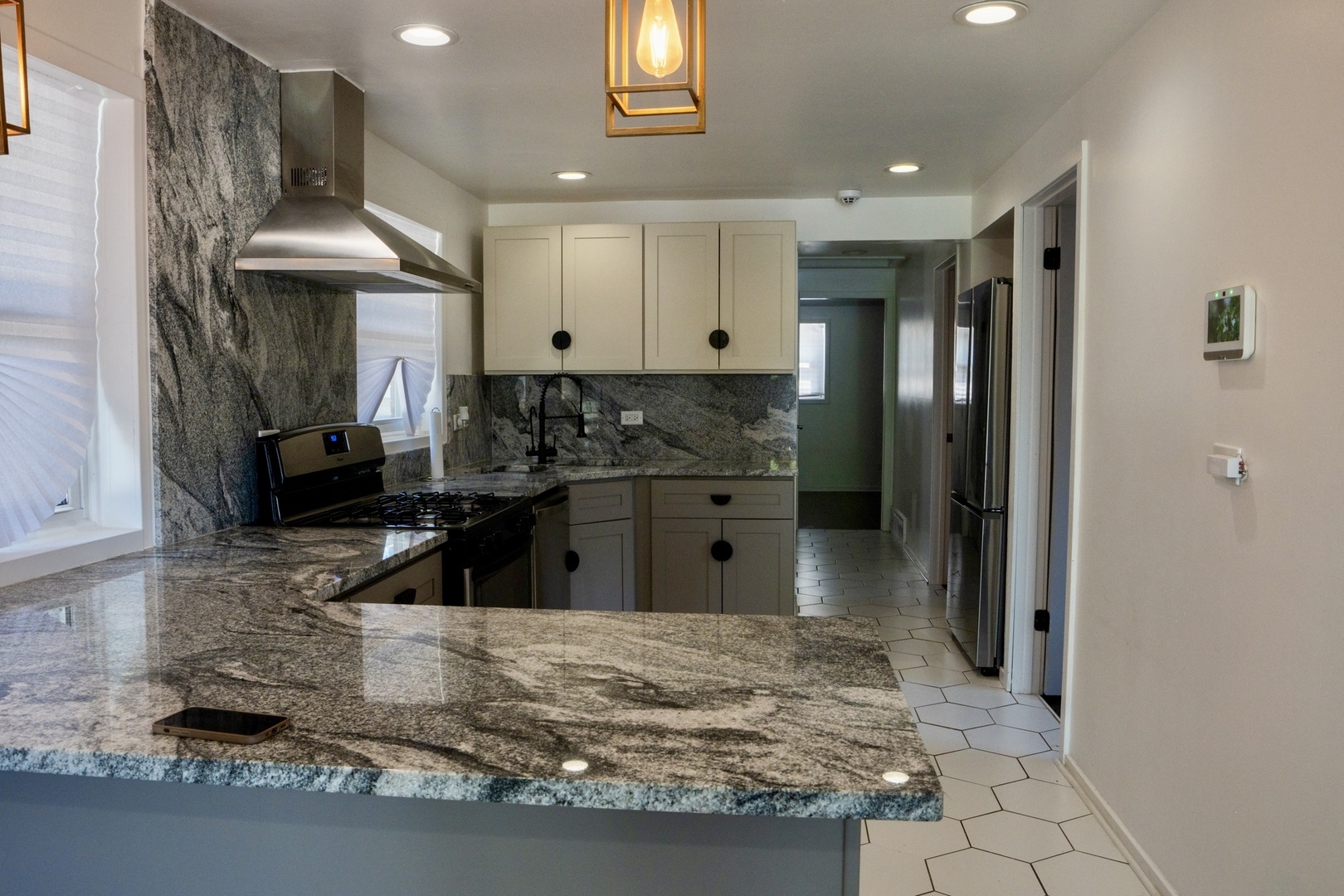 Property Photo: 11533 S Aberdeen Street IL 60643