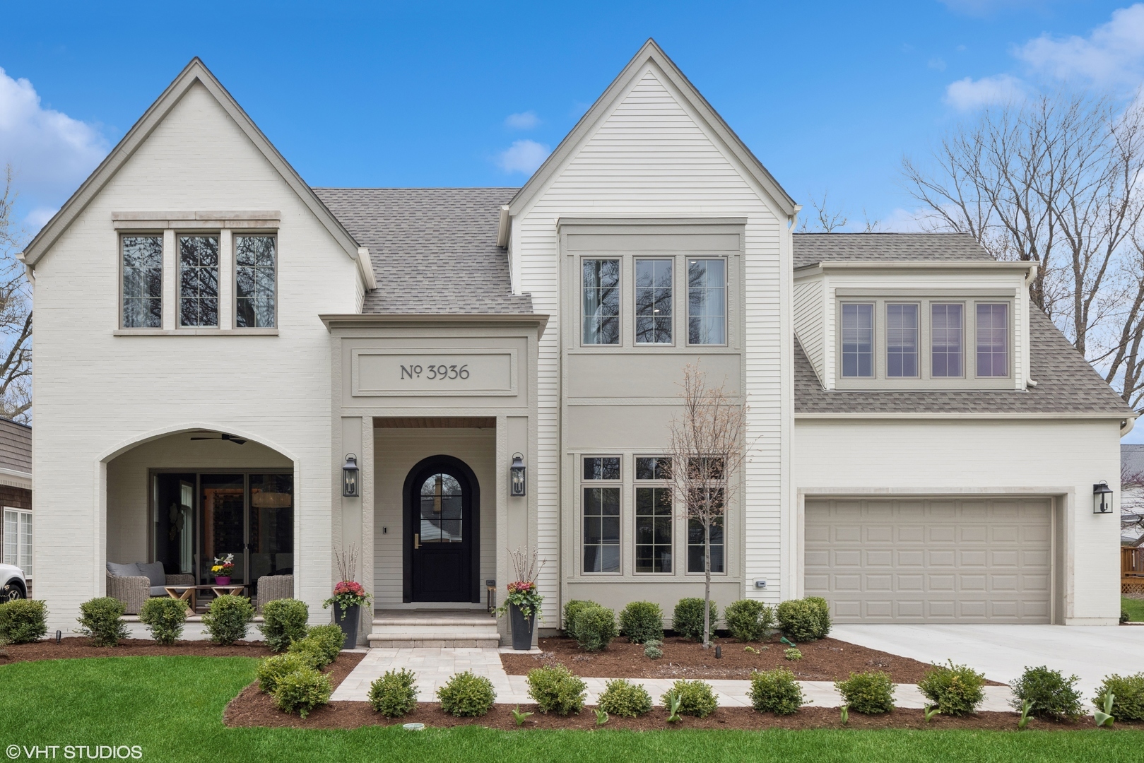 Property Photo: 4300 Franklin Avenue IL 60558