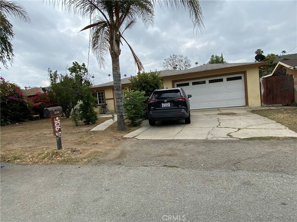 Property Photo: 10656 Renner Street CA 92505