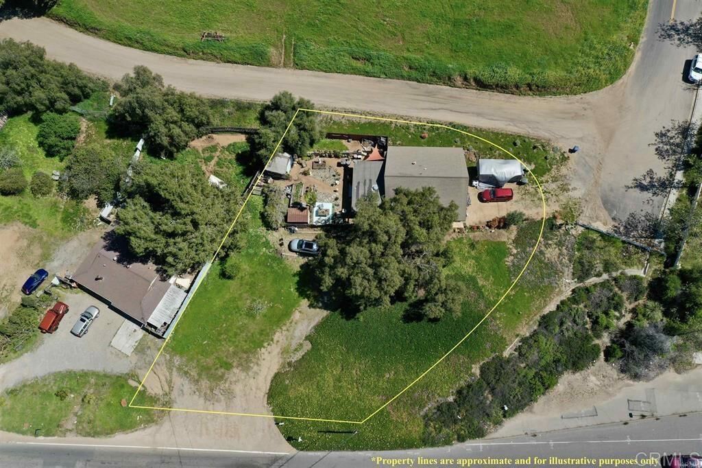 Property Photo: 246 Robelini Dr CA 92083