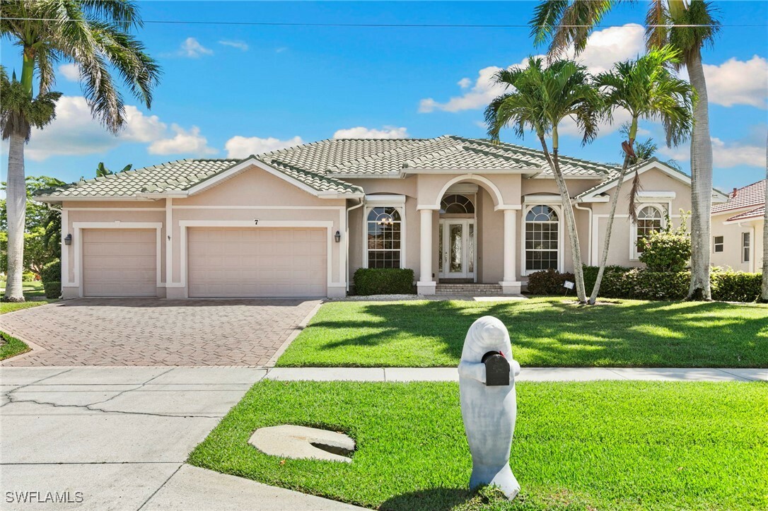 7 Blue Hill Court  Marco Island FL 34145 photo