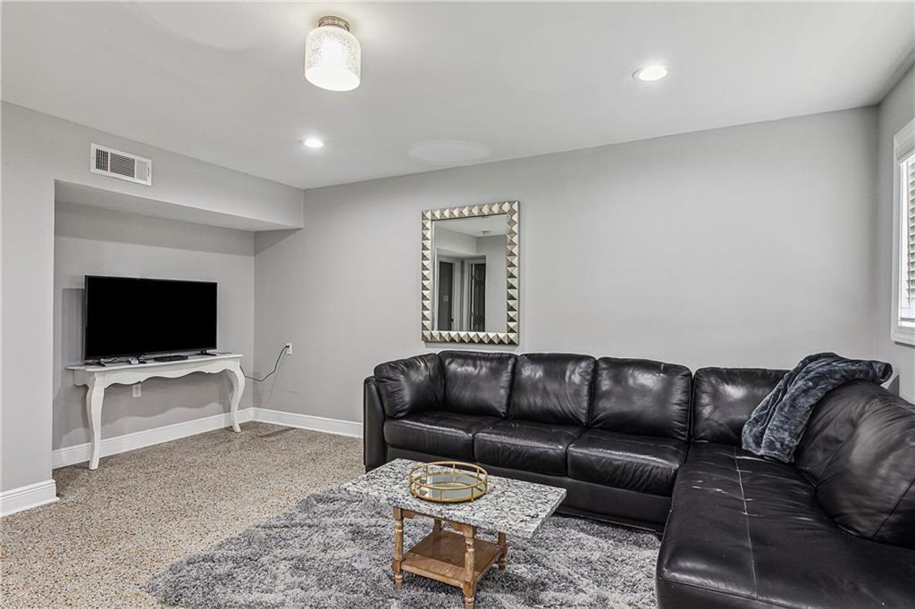 Property Photo: 513 Omega Street A LA 70037