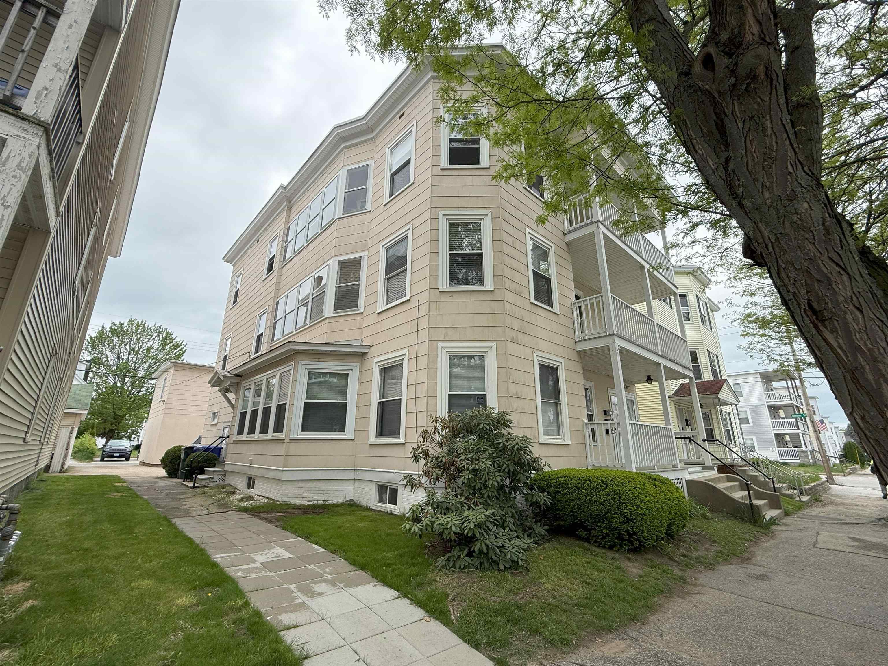 Property Photo: 610 - 612 Rimmon Street NH 03102