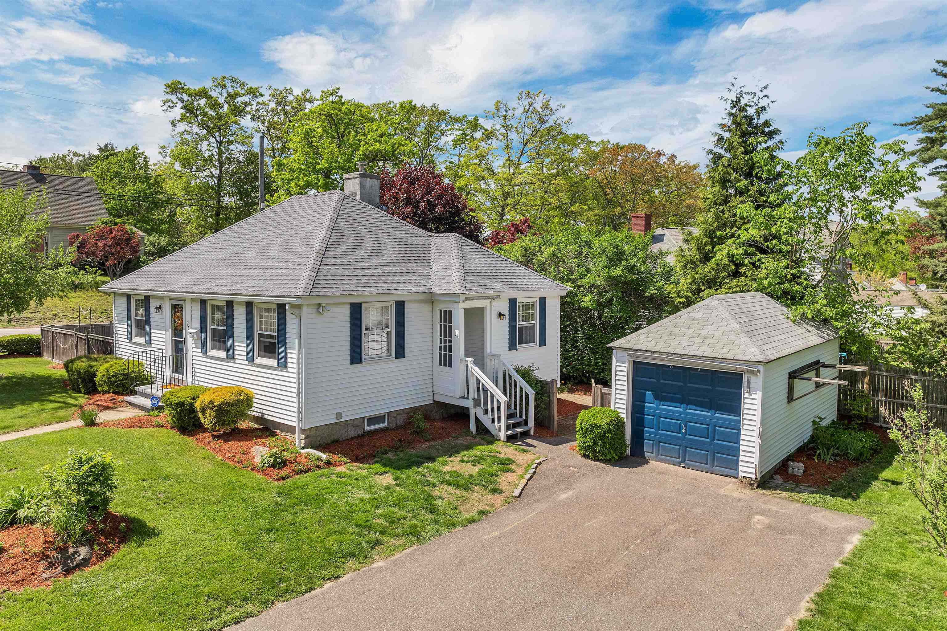 Property Photo: 266 Salmon Street NH 03104