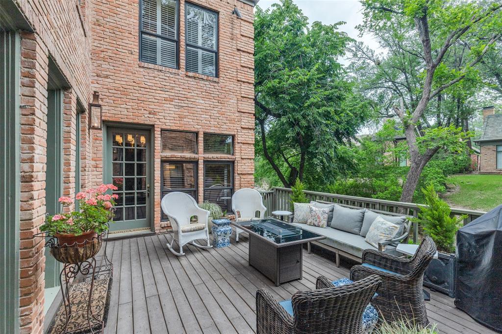 Property Photo: 17316 Club Hill Lane TX 75248