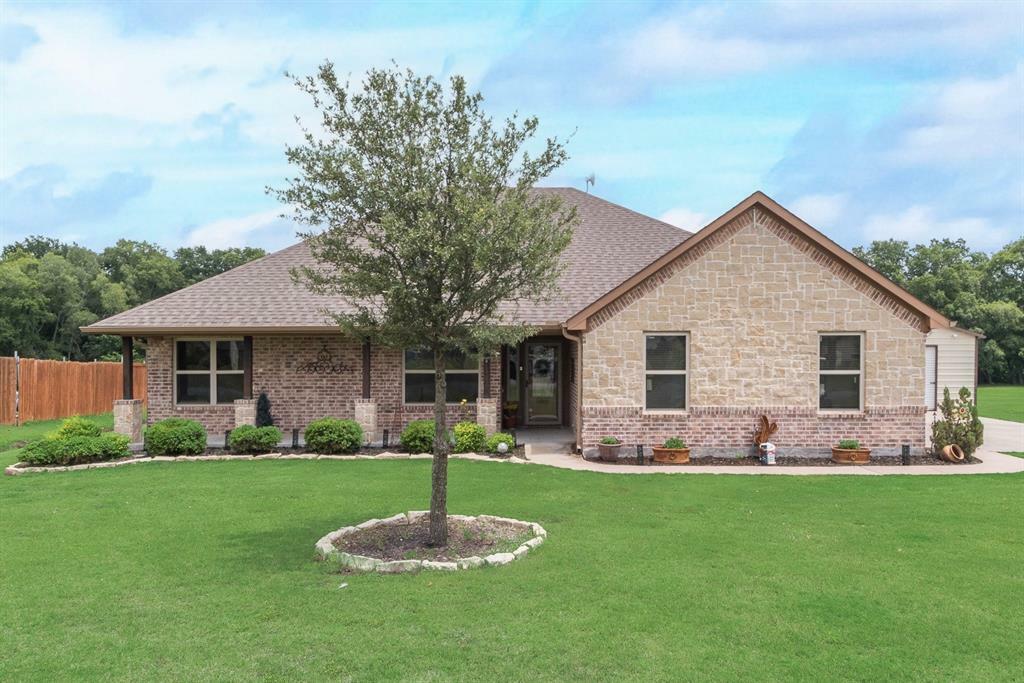 Photo de la propriété:  1080 Lester Burt Road  TX 75442 