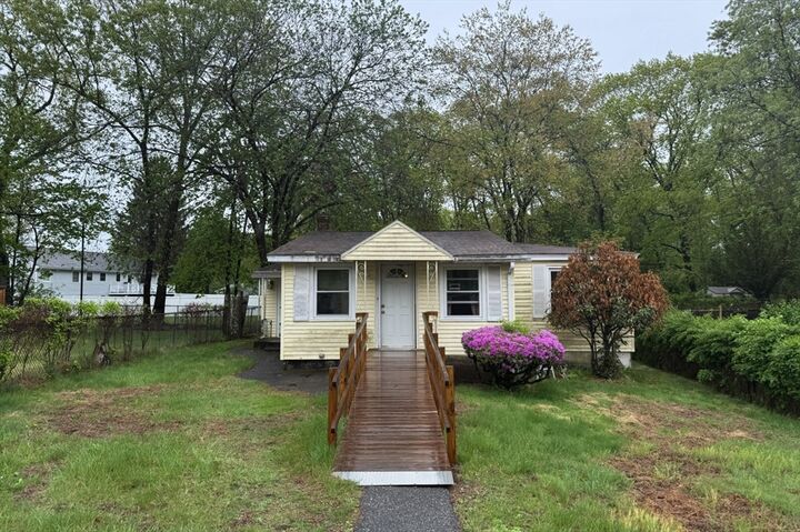 Property Photo:  40 Phillips Ave  MA 01545 