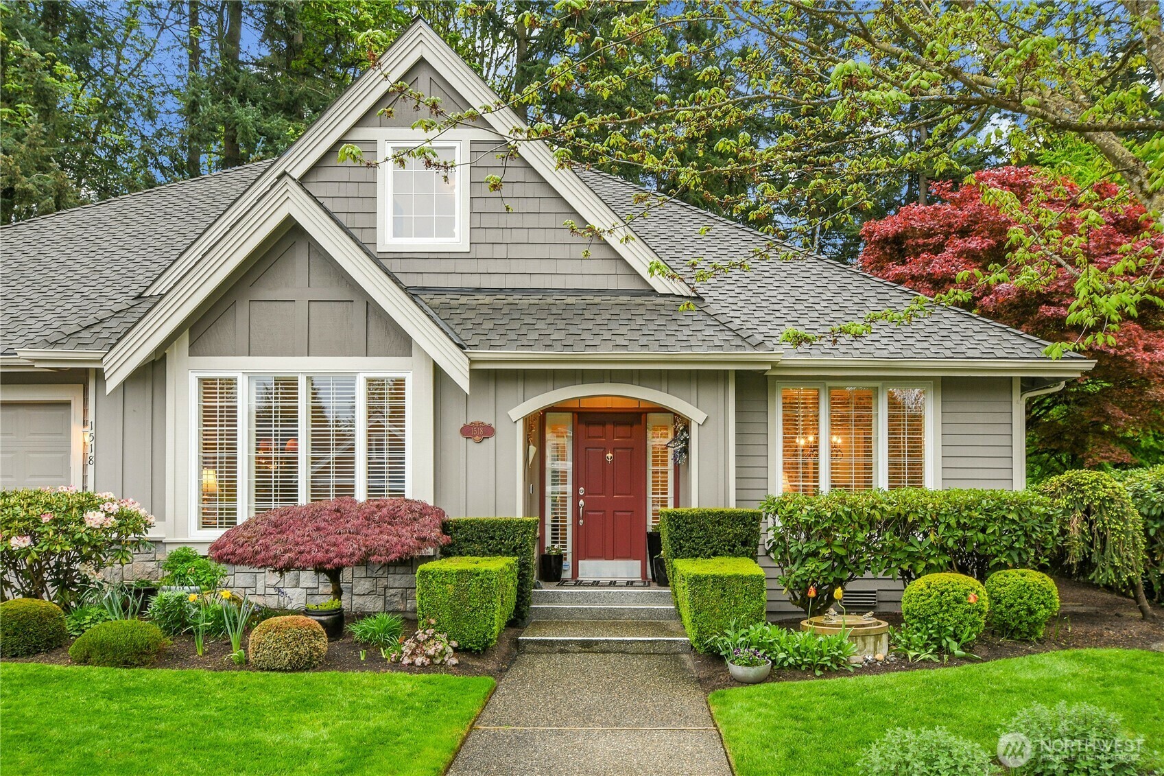 Property Photo: 1518 164th Place SE WA 98012