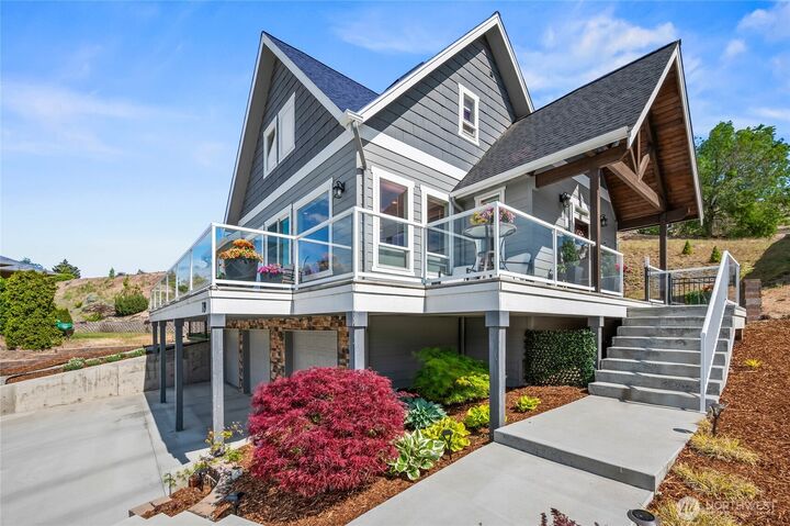 719  19th Street NE  East Wenatchee WA 98802 photo