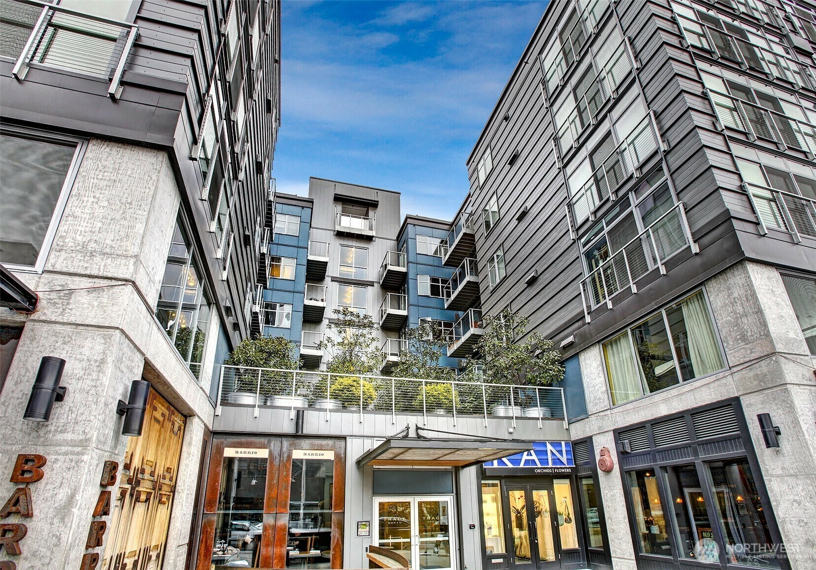 Property Photo: 1414 12th Avenue 504 WA 98122