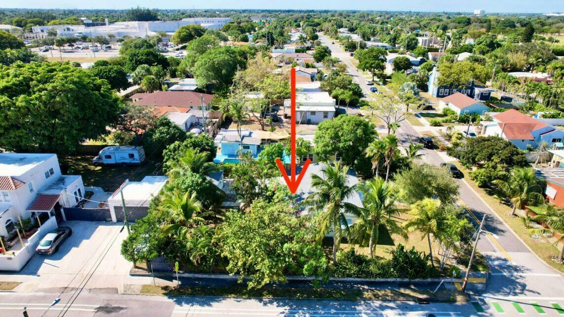 Property Photo: 802 Lytle Street FL 33405