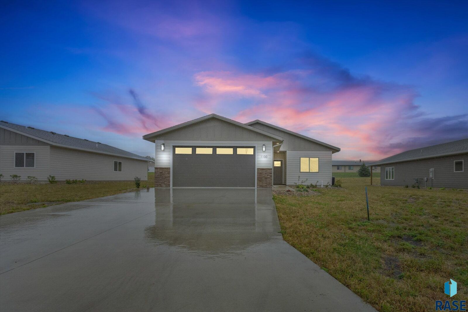 Property Photo: 1100 S 6th Ave IA 51246