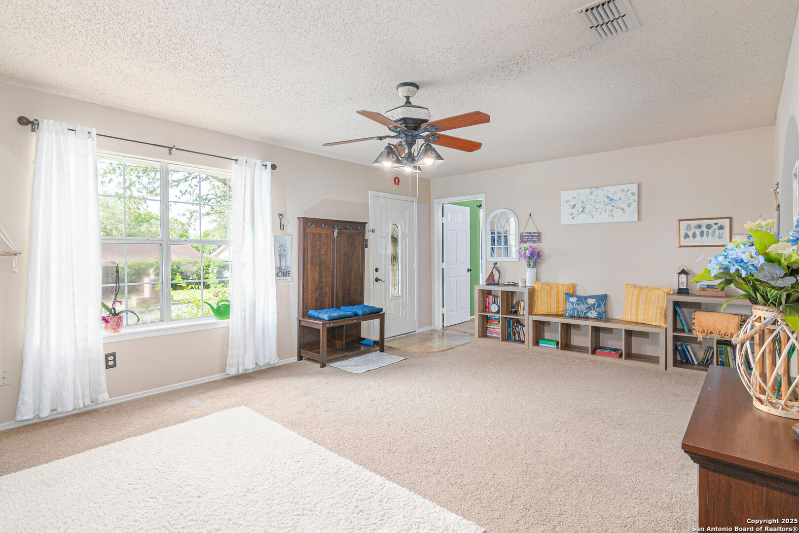 Property Photo: 926 Zwicke TX 78155