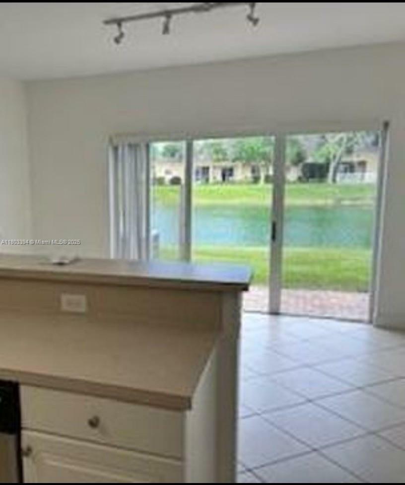 Property Photo: 3370 NE 13th Cir Dr 107-20 FL 33033