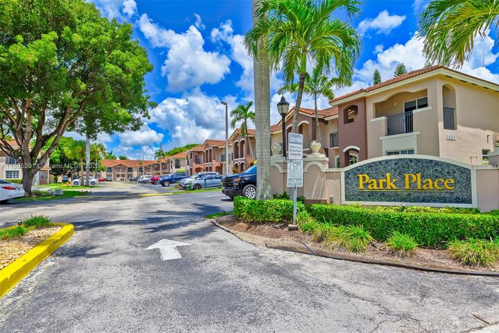 Property Photo: 14311 SW 96th St 301 FL 33186