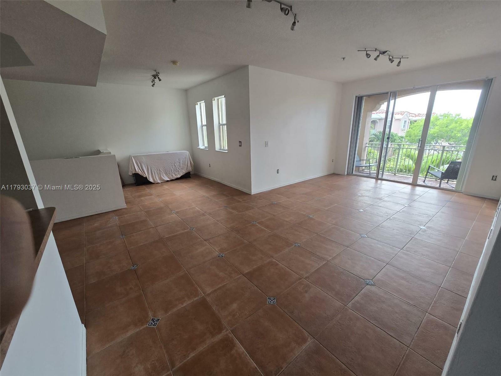 Property Photo: 6520 NW 114th Ave 1637 FL 33178