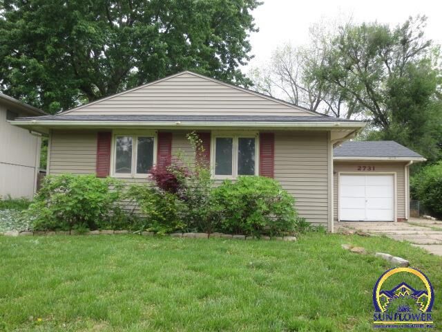 Property Photo:  2731 SW McAlister Ave  KS 66614 