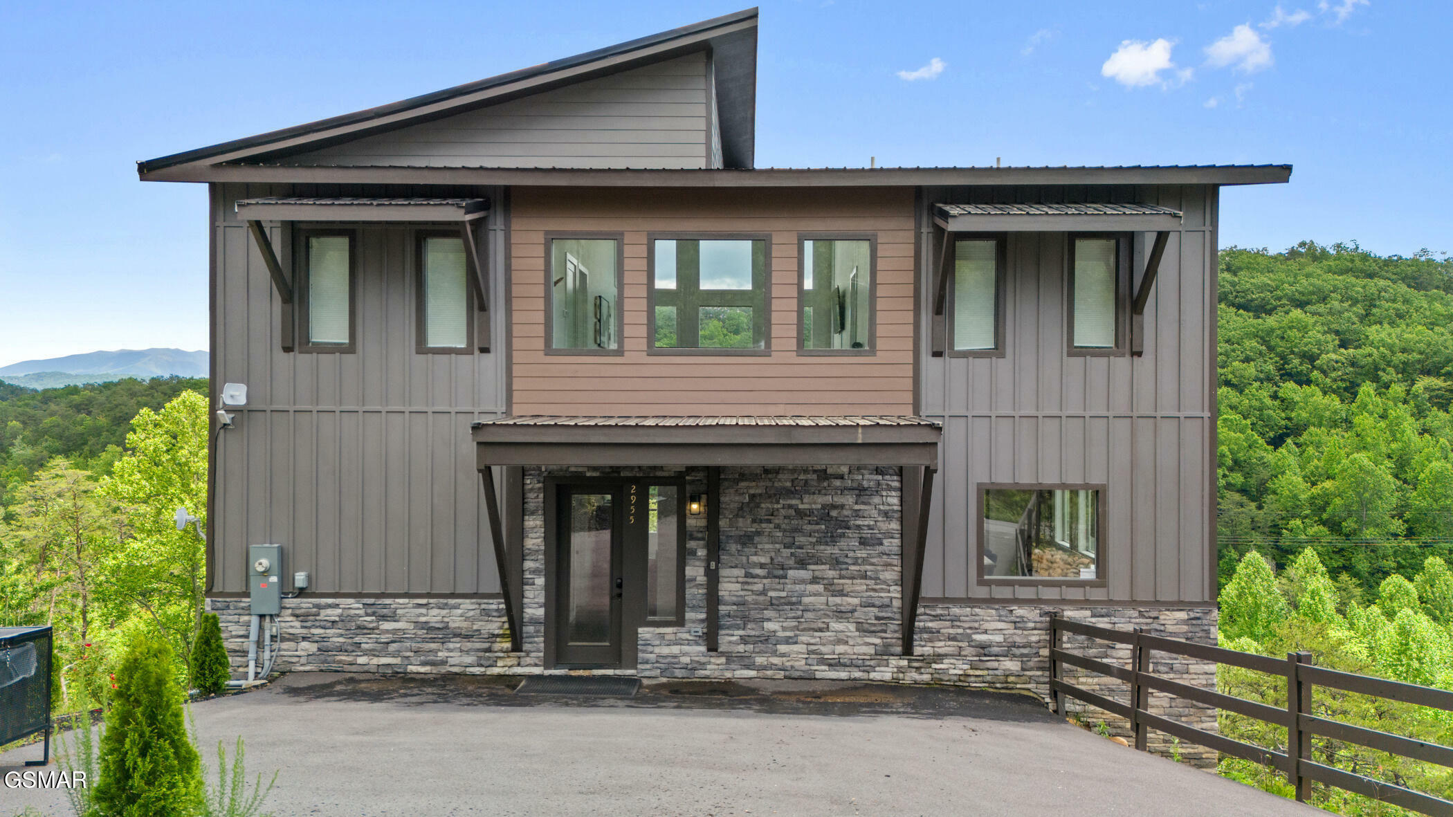 Property Photo: 2955 Lightning Strike Drive TN 37862