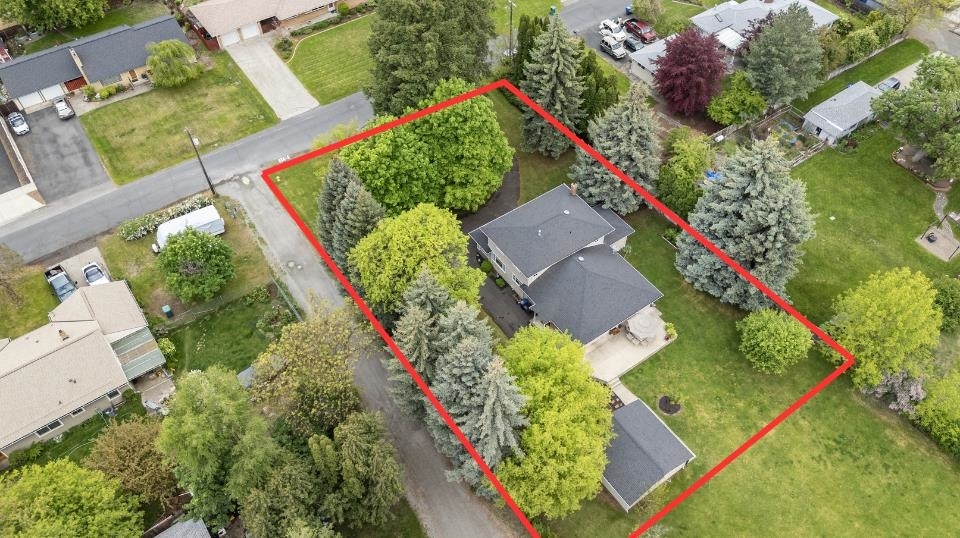 Property Photo:  10204 N Wellen Ln  WA 99218 