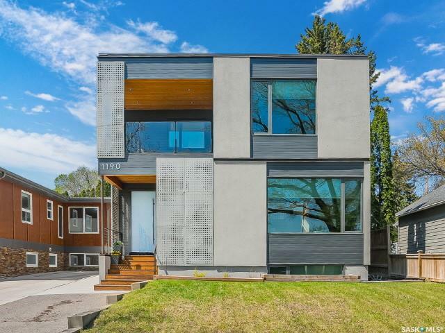 Property Photo: 1190 Spadina Crescent E SK S7K 3H9