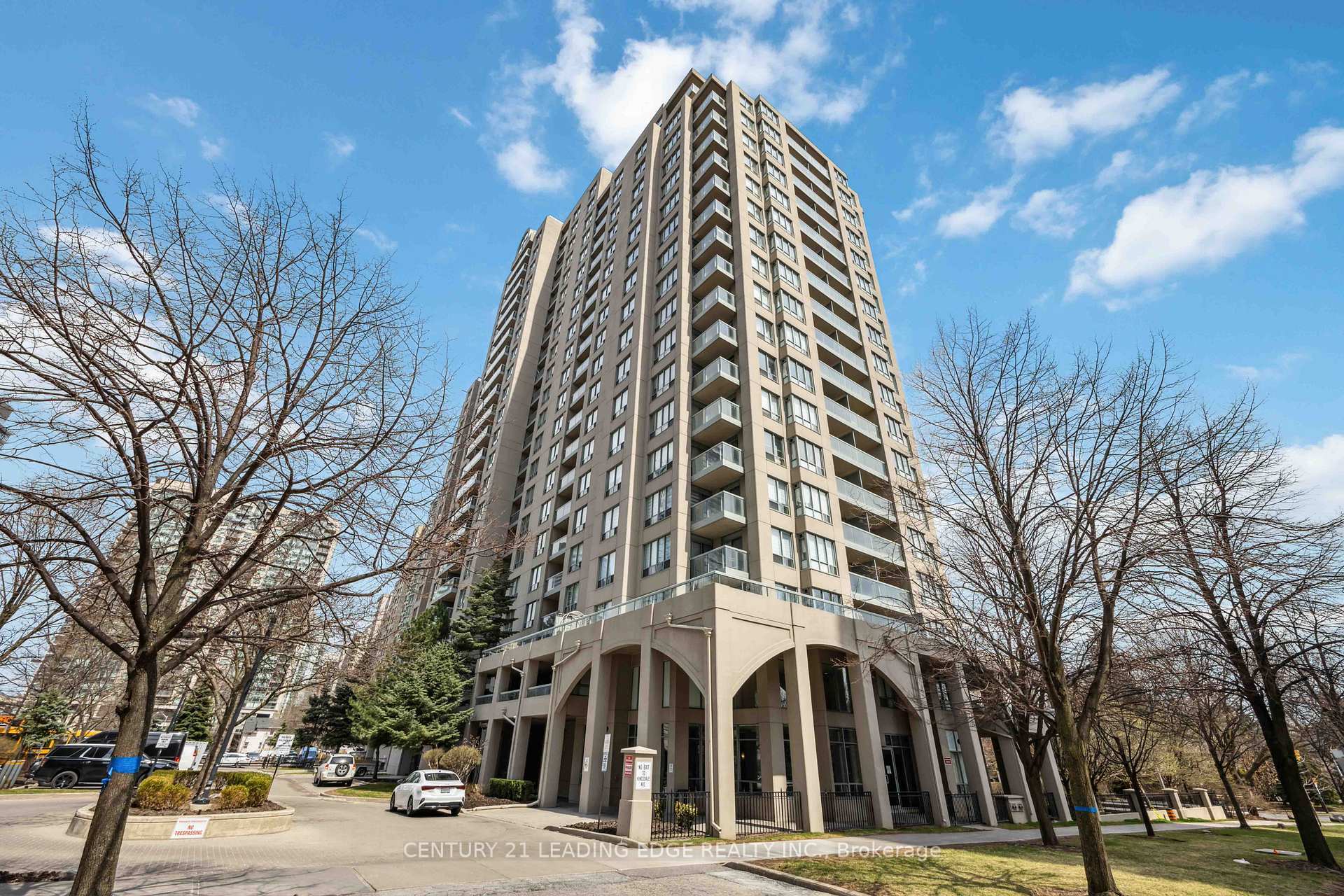 Property Photo: 28 Empress Avenue 2503 ON M2N 6Z7