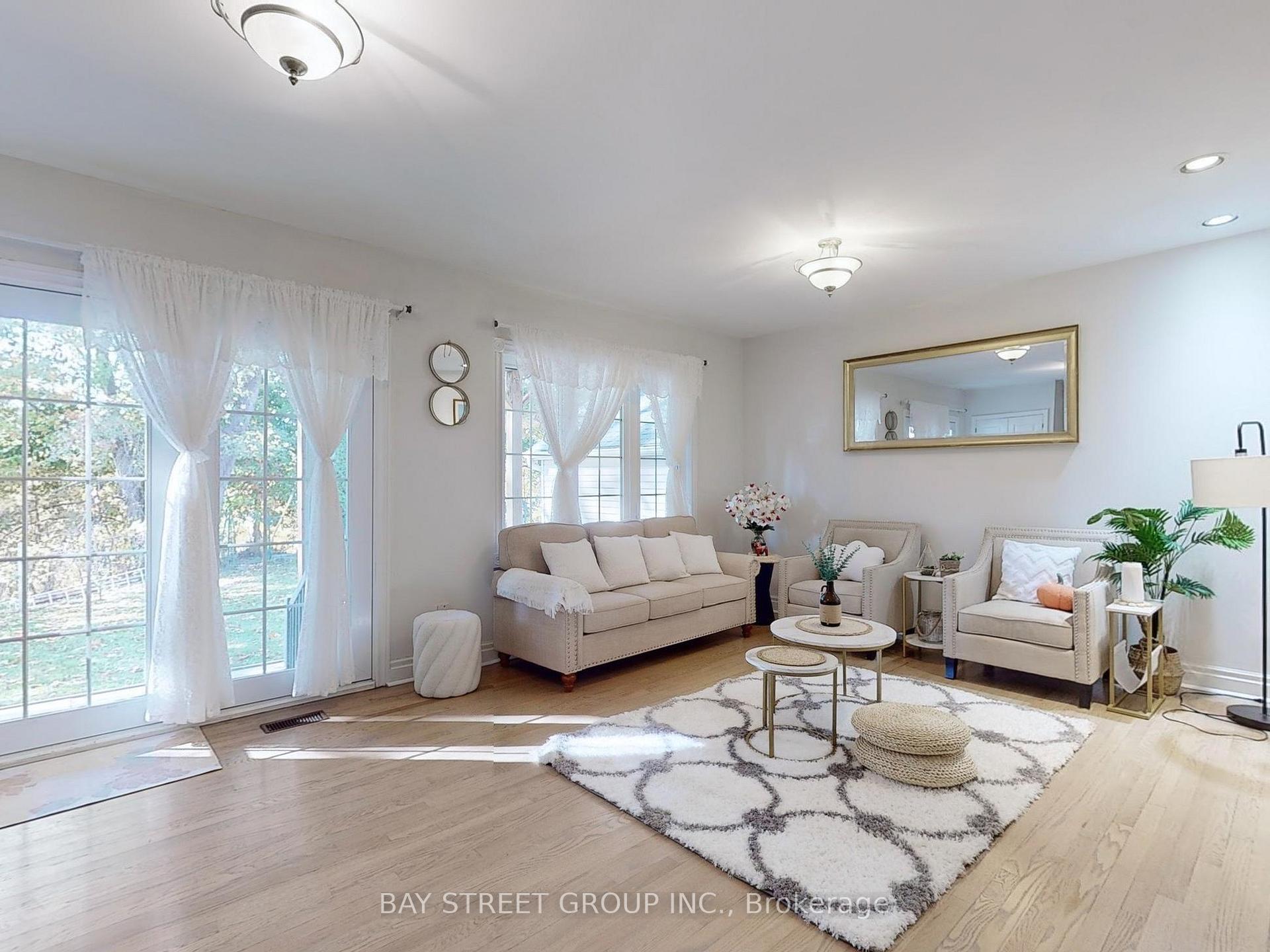 Property Photo: 45 Enfield Avenue ON M8W 1T6