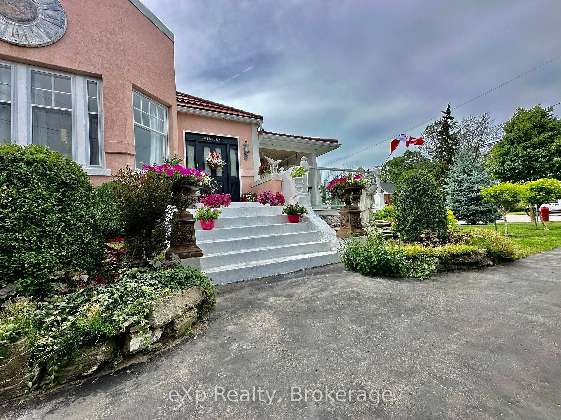 Property Photo: 85 10th Street ON N4N 1M9
