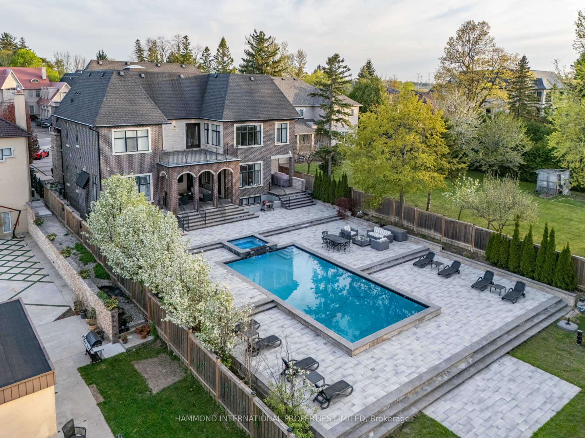 Property Photo: 84 Garden Avenue ON L4C 6M1