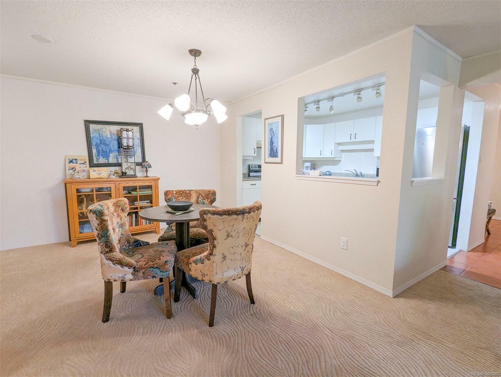 Property Photo: 1560 Hillside Ave 309 BC V8T 5B8