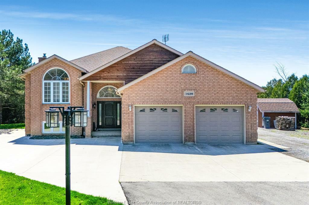 Property Photo: 1620 Deer Run ON N8H 3V7