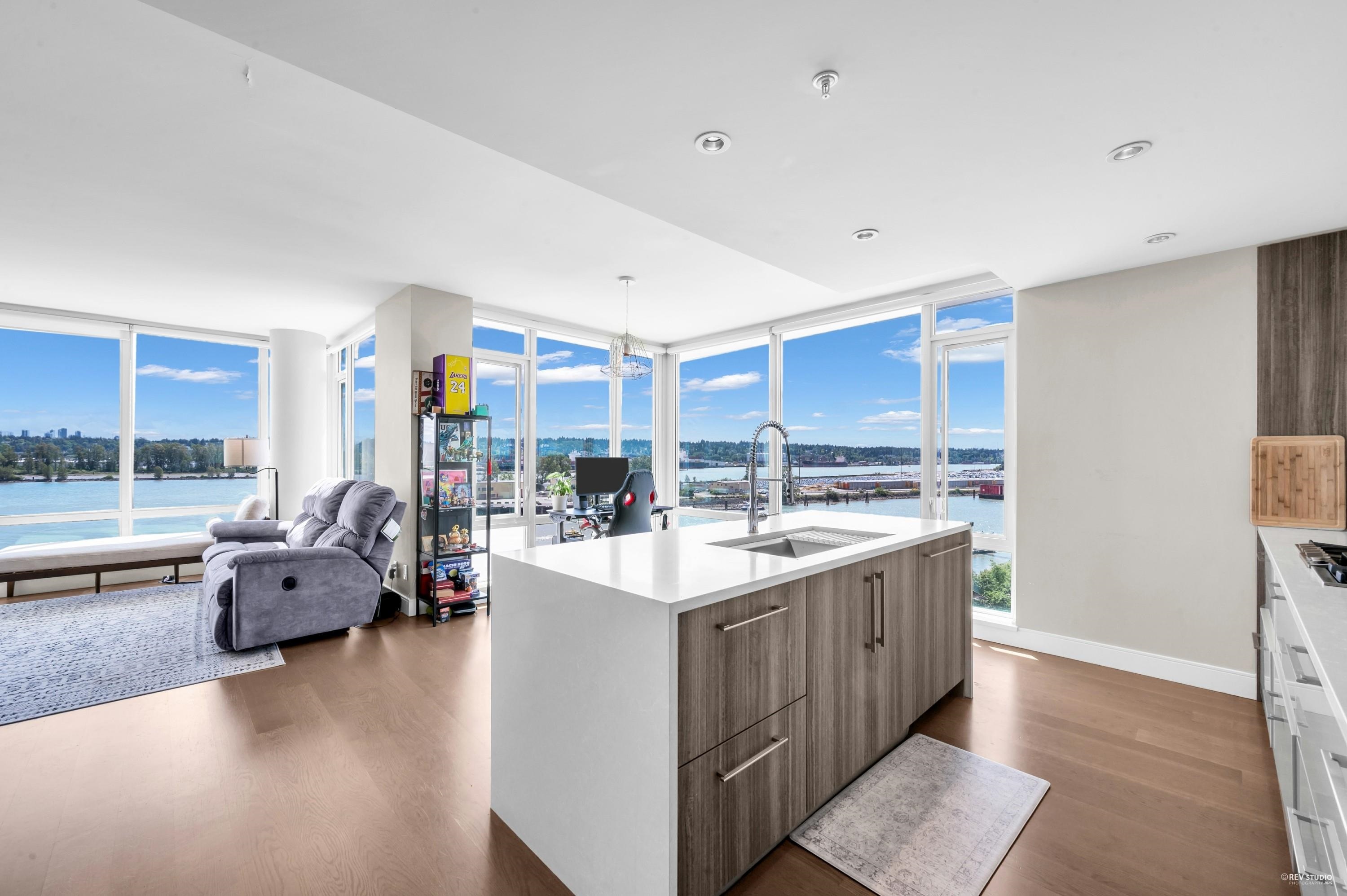 Photo de la propriété:  210 Salter Street 808  BC V3M 0J9 