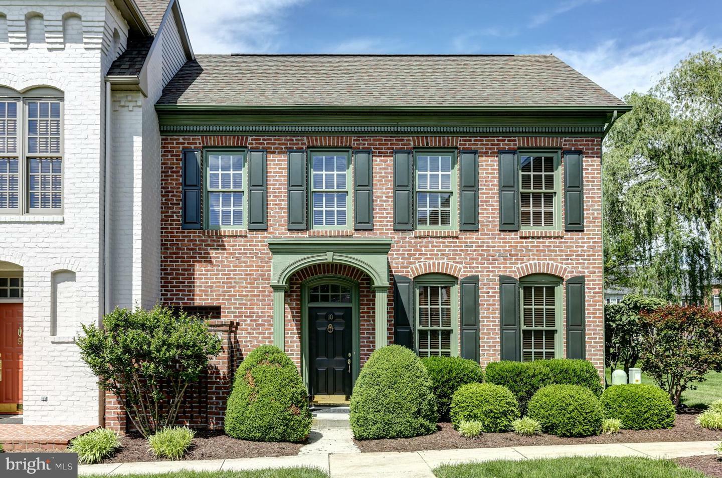 Property Photo: 10 Devonshire Square PA 17050
