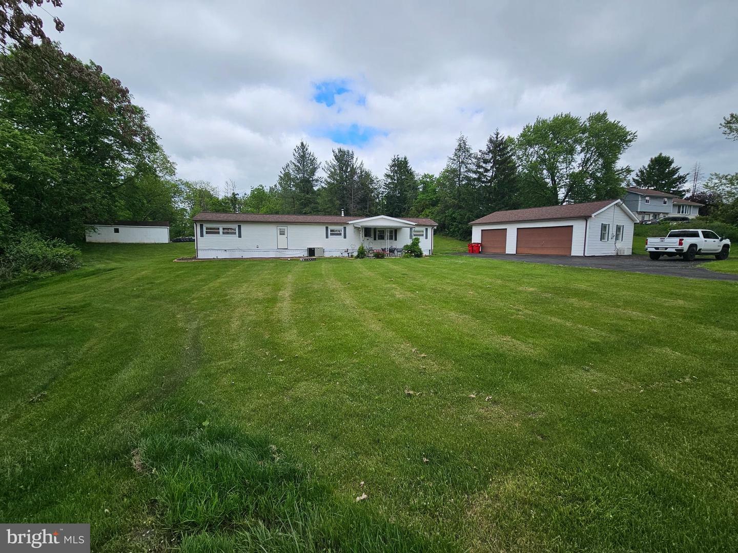 Property Photo: 1267 Syner Road PA 17003