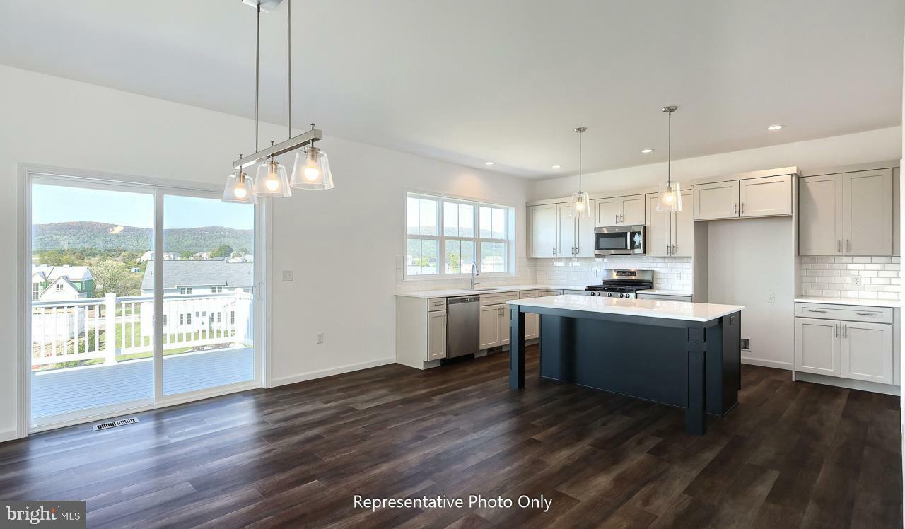 Property Photo: 124 Morning Drive PA 17522