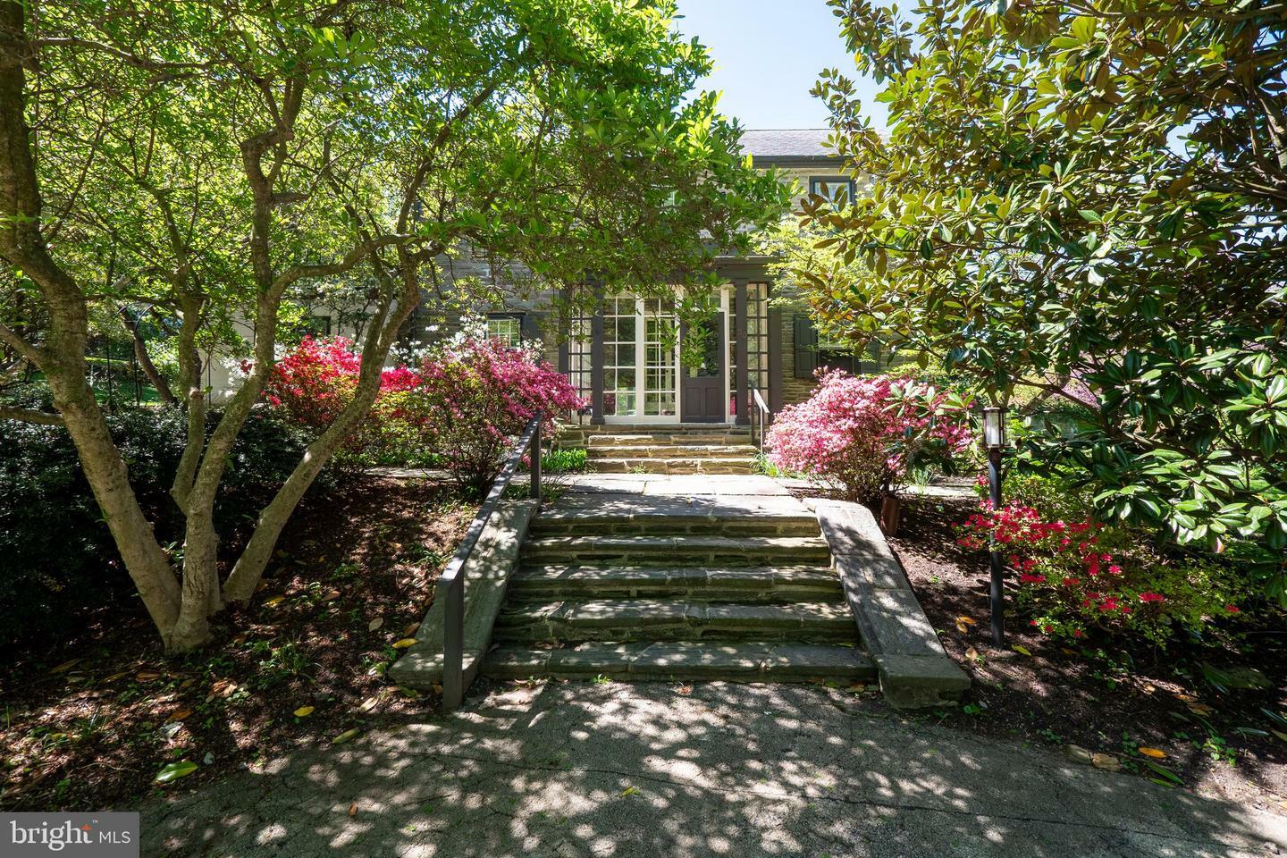 Property Photo: 30 E Sunset Avenue PA 19118