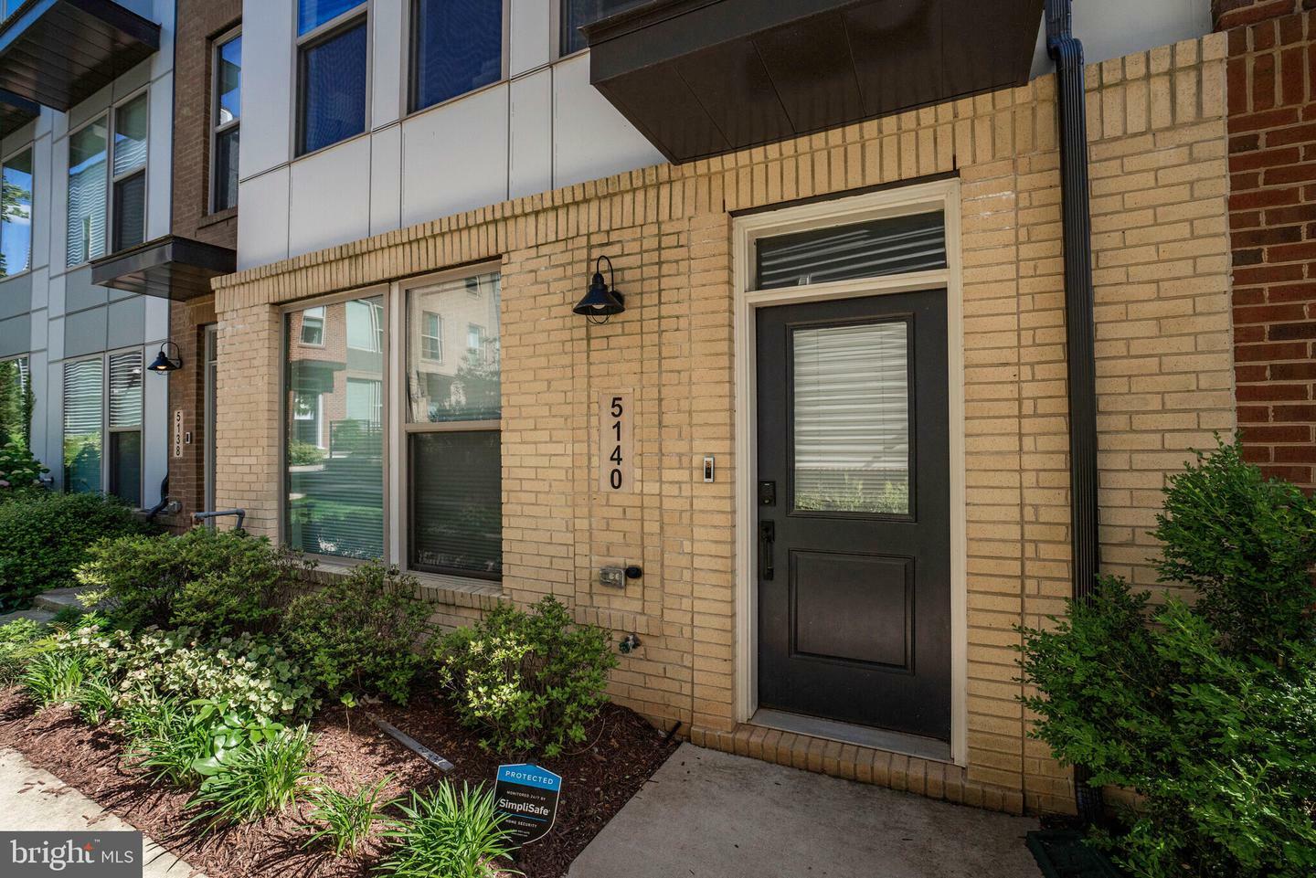 Property Photo: 5140 Longstone Way MD 20852