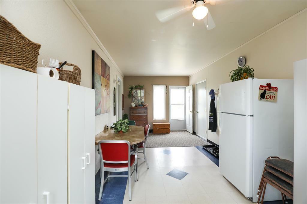 Property Photo: 38085 36 Road North MB R5G 1P8