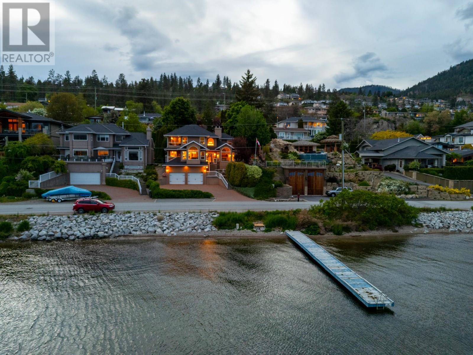 Property Photo: 3838 Beach Avenue BC V0H 1X1