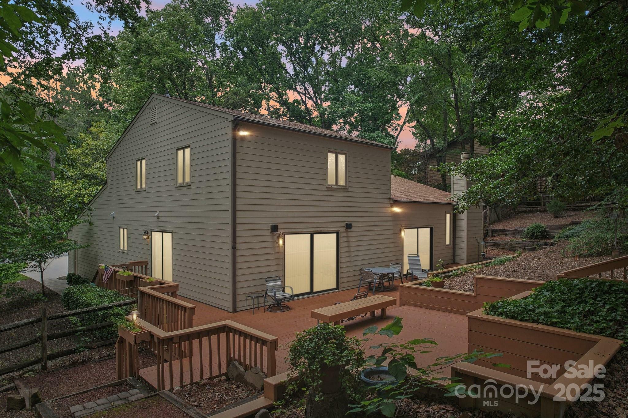 Property Photo:  8117 Rising Meadow Road  NC 28277 