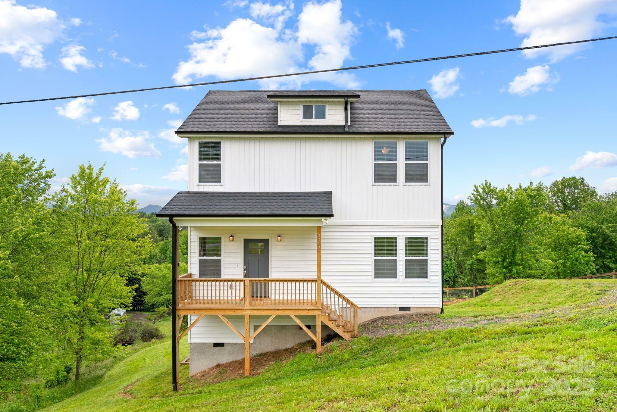 2242 Bear Creek Road  Leicester NC 28748 photo