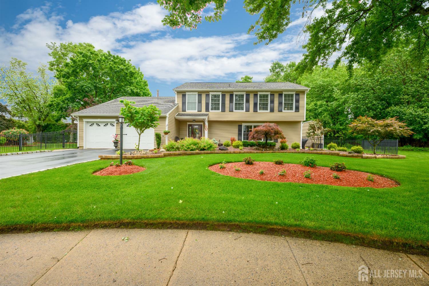 Property Photo: 7 Manor Court NJ 08857