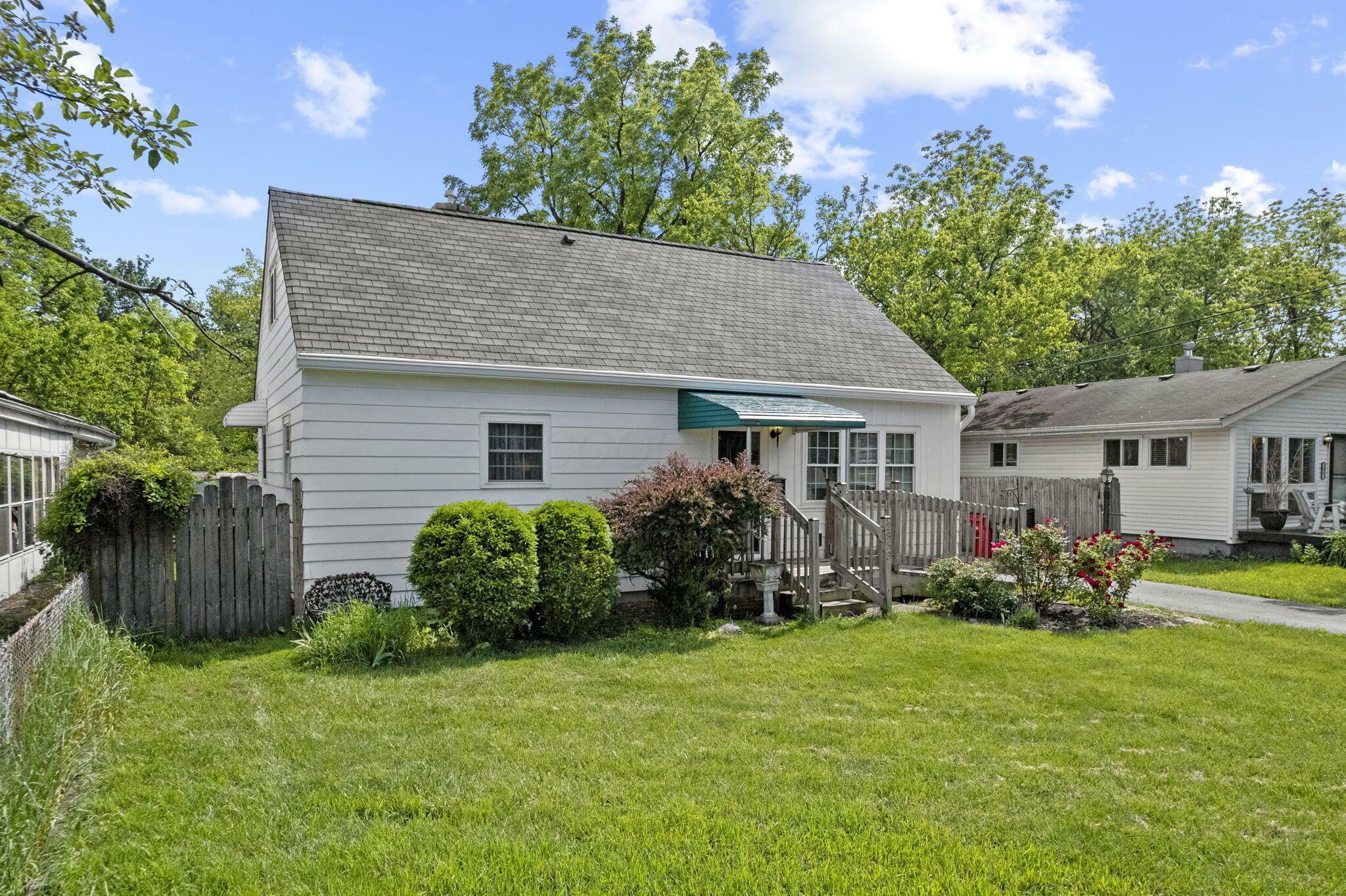 Property Photo: 2853 Brookpark Circle OH 43123