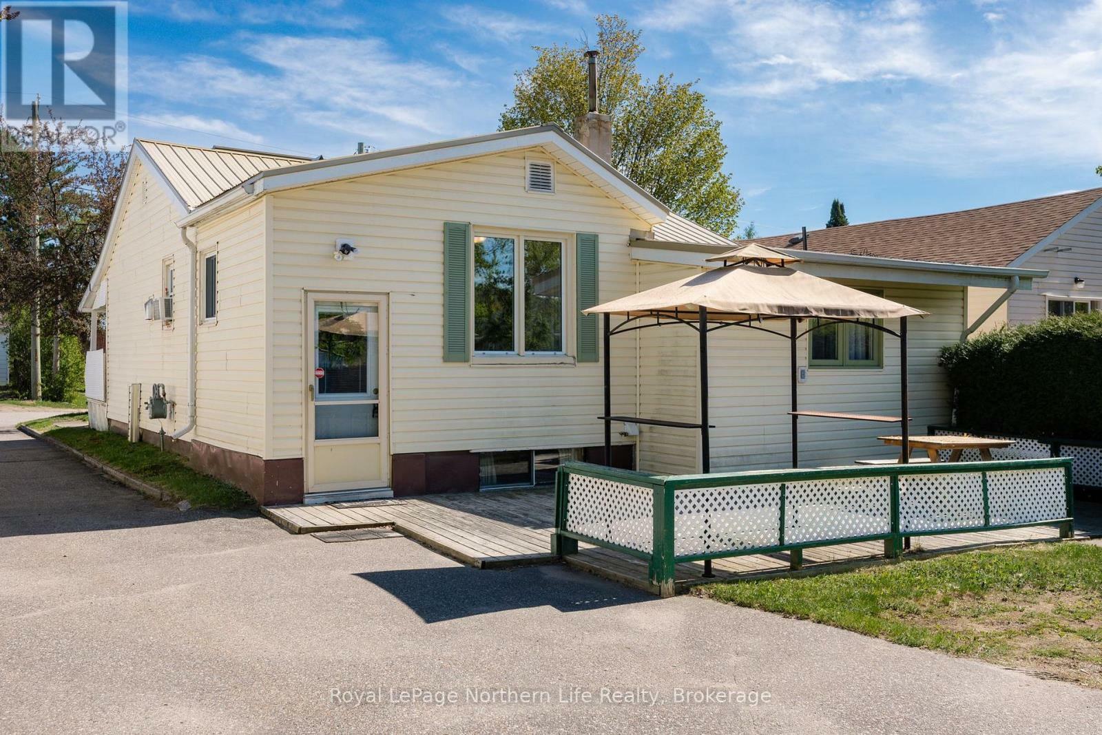 Photo de la propriété: 172 Morland Avenue ON P1B 7R9