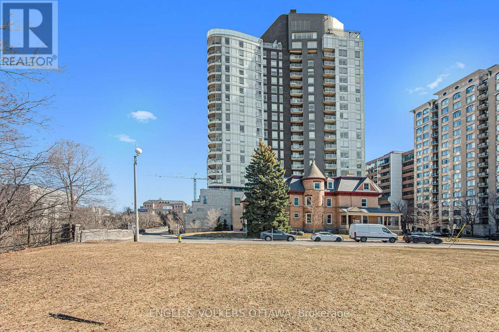 428 Sparks Street 305  Ottawa ON K1R 0B3 photo