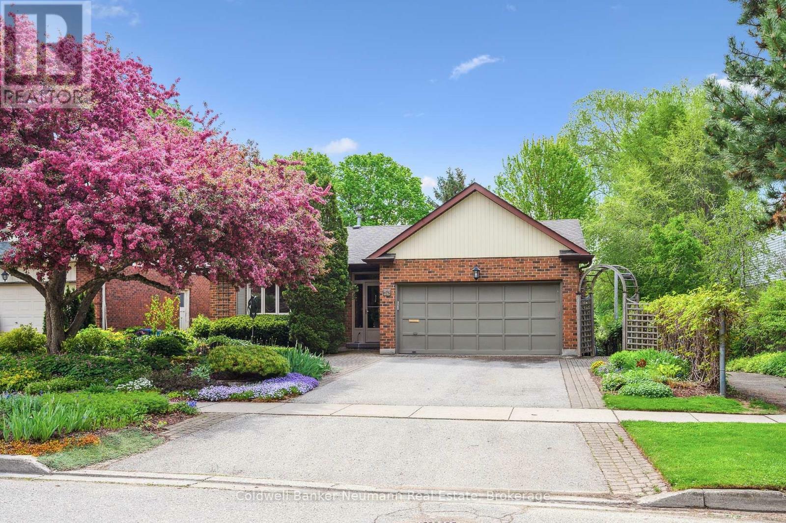 Property Photo: 15 Wagoners Trail ON N1G 3M9