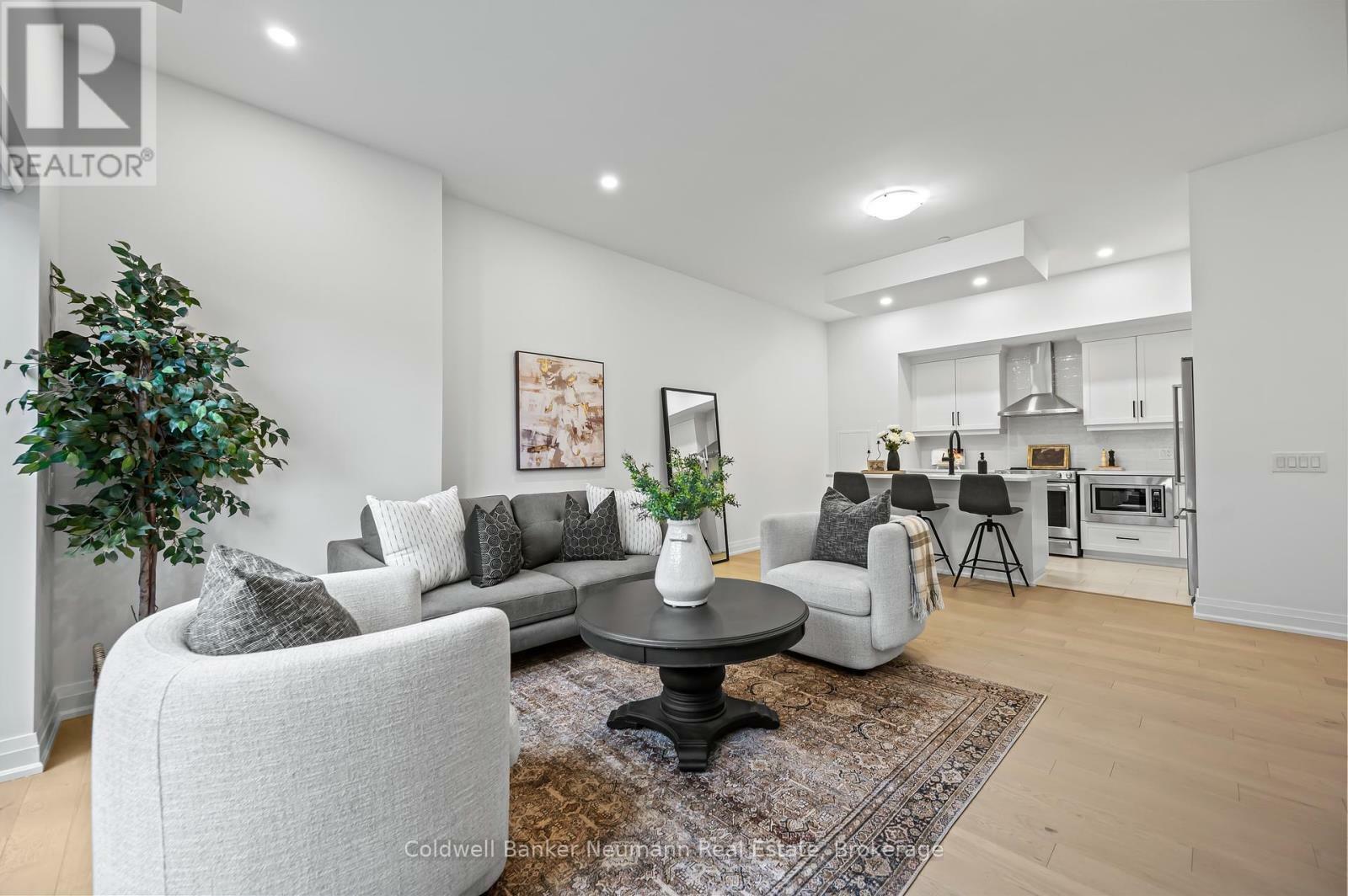 Property Photo: 71 Wyndham Street South 101 ON N1E 5R3