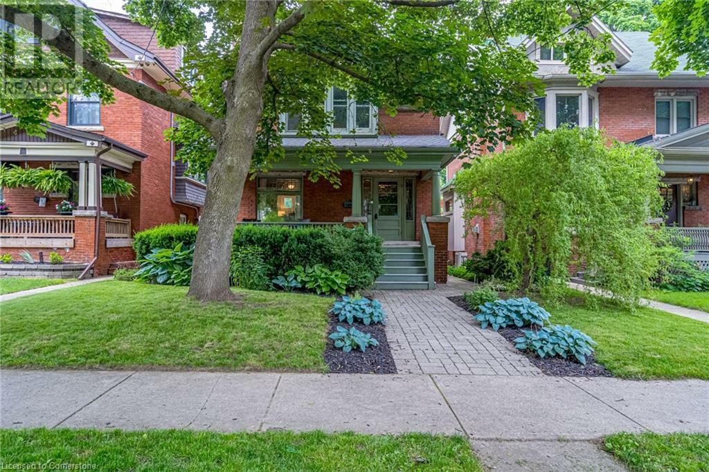 Photo de la propriété: 90 Blake Street ON L8M 2S6