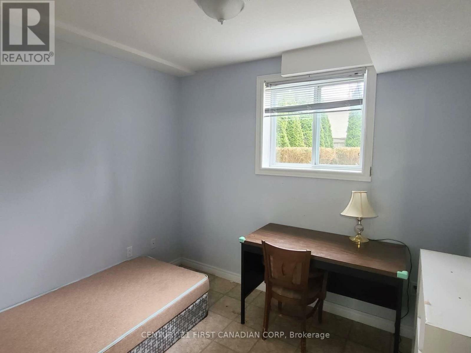 Property Photo: 567 Sprucewood Drive ON N5X 4J5