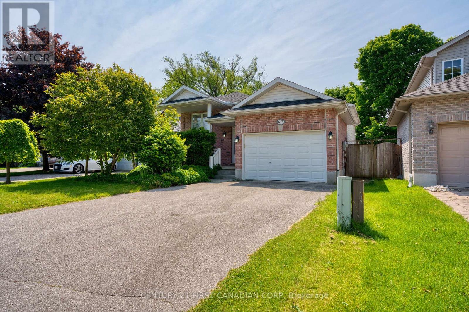 Property Photo:  567 Sprucewood Drive  ON N5X 4J5 