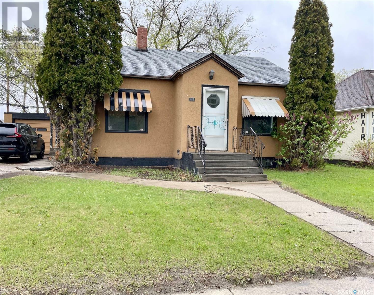 Property Photo: 211 Broadway Street W SK S3N 0M9